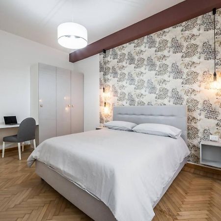 Casa Amelia Elegant Suite Parcheggio Gratuito Парма Экстерьер фото